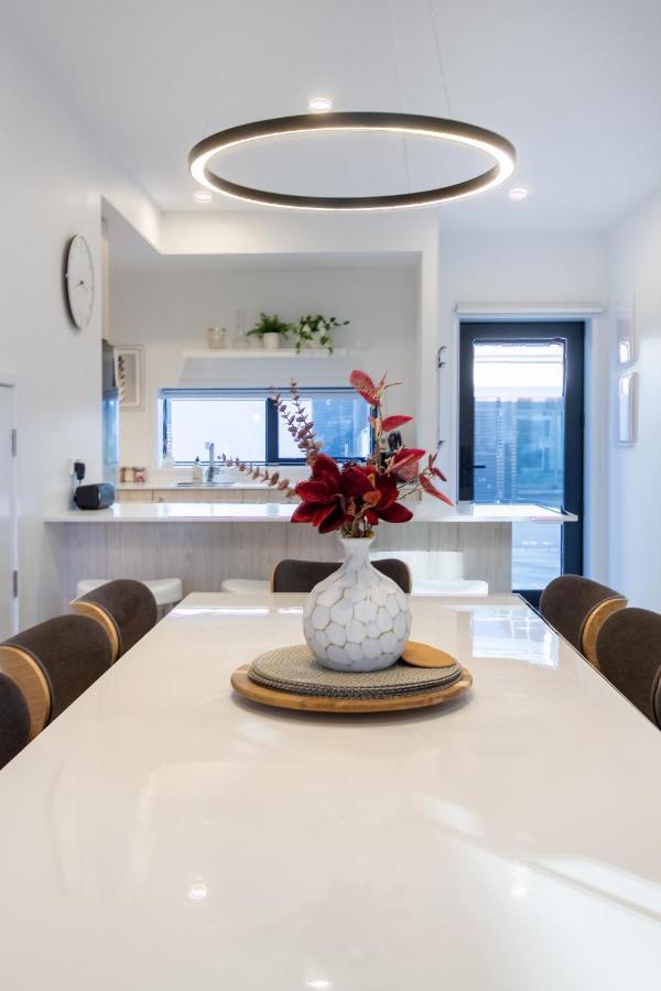 Walk To Riverside Market 4 Bed 4 Bath With Car Park Christchurch Extérieur photo
